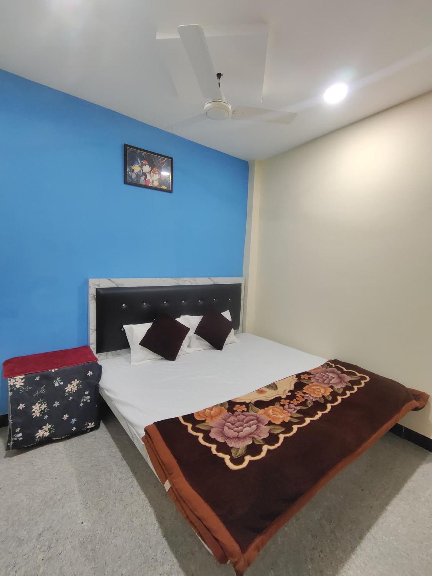 Geeta Homestay Ujjain Exterior photo