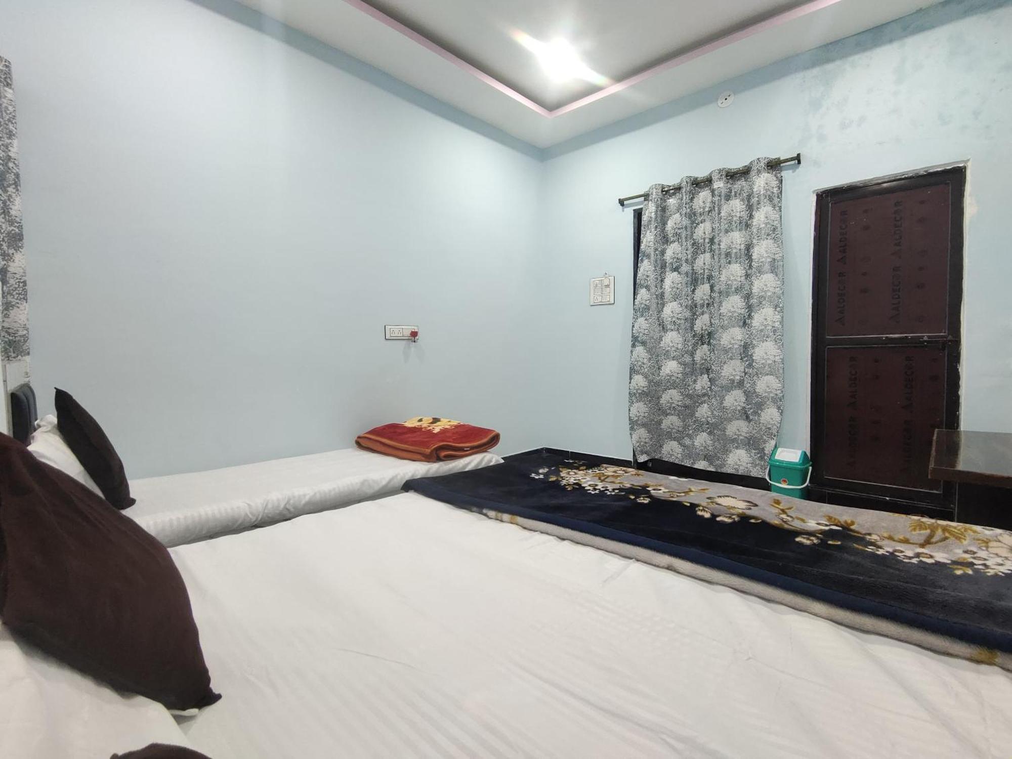 Geeta Homestay Ujjain Exterior photo